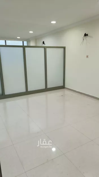 مكتب تجاري للإيجار في شارع طريق الامير محمد بن فهد, حي مدينة العمال, مدينة الدمام, المنطقة الشرقية صورة 2