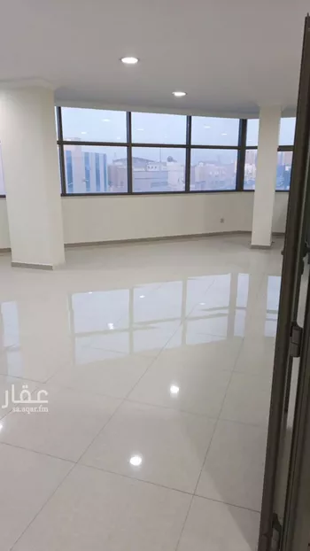 مكتب تجاري للإيجار في شارع طريق الامير محمد بن فهد, حي مدينة العمال, مدينة الدمام, المنطقة الشرقية صورة 5