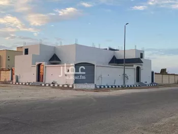 بيت للبيع في شارع الياسمين 13 ، حي الياسمين ، القريات ، القريات