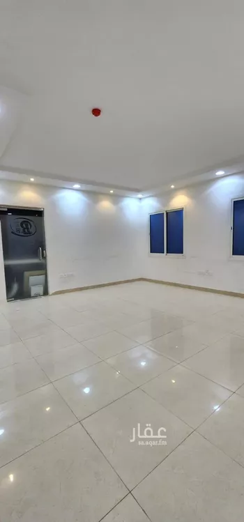 مكتب تجاري للإيجار في شارع السيل الكبير, حي المهدية, مدينة الرياض, منطقة الرياض صورة 3