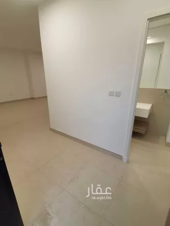 فيلا للإيجار في شارع 234, حي مطار الملك خالد الدولي, مدينة الرياض, منطقة الرياض صورة 2