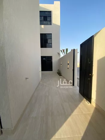 فيلا للبيع في شارع محمد بن أبي بكر القيم, حي المهدية, مدينة الرياض, منطقة الرياض صورة 5
