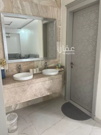 فيلا للبيع في شارع رقم 40, حي ظهرة لبن, مدينة الرياض, منطقة الرياض صورة 2