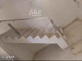 فيلا للبيع في شارع المبارز الحلبي, حي الشفاء, مدينة الرياض, منطقة الرياض صورة 2