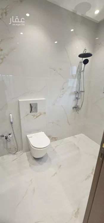 فيلا للبيع في شارع حسن الطاهر, حي غرناطة, مدينة الرياض, منطقة الرياض صورة 4