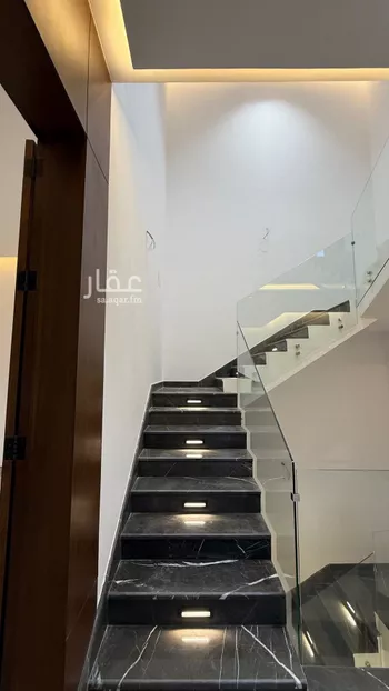فيلا للبيع في شارع أبي الحسن الأسفرائيني, حي المهدية, مدينة الرياض, منطقة الرياض صورة 5