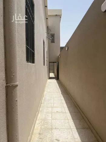 فيلا للبيع في شارع عبدالواحد المالقي, حي القافلة, مدينة خميس مشيط, منطقة عسير صورة 5