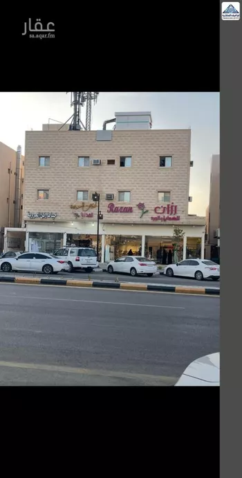 عمارة للبيع في شارع علي بن ابي طالب, حي الأفق, مدينة بريده, منطقة القصيم صورة 2