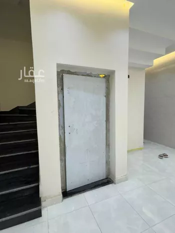 فيلا للبيع في شارع الجراح بن الضحاك سنان, حي الدفاع, مدينة المدينه المنوره, منطقة المدينة المنورة صورة 2