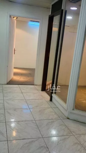 مكتب تجاري للإيجار في 8238 3726 ، الشارع العاشر ، حي مدينة العمال ، الدمام ، الدمام