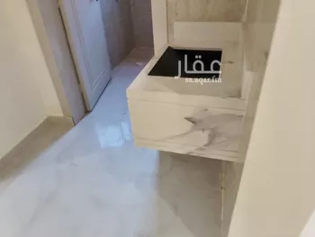 فيلا للبيع في شارع يحيى بن أكثم, حي عكاظ, مدينة الرياض, منطقة الرياض صورة 5