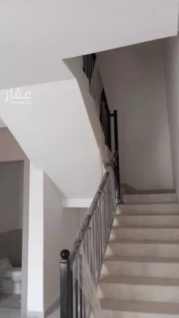 فيلا للبيع في شارع حسن الابريقي, حي الراكة الجنوبية, مدينة الخبر, المنطقة الشرقية صورة 2