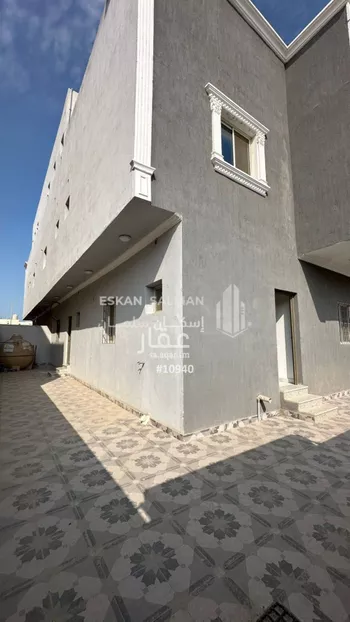 فيلا للبيع في شارع المقداد بن الاسود, حي الحمراء, مدينة الجبيل, المنطقة الشرقية صورة 2