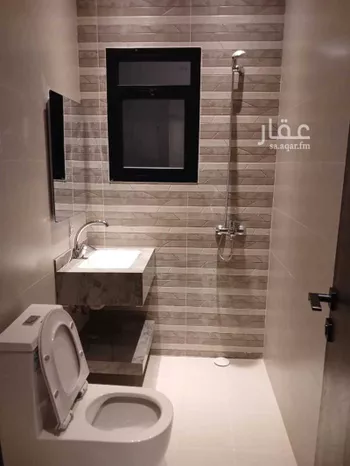 دور للبيع في شارع ابن أبي الفخار, حي عكاظ, مدينة الرياض, منطقة الرياض صورة 2