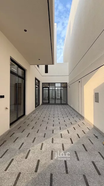 فيلا للبيع في شارع عبداللطيف بن المبارك, حي المهدية, مدينة الرياض, منطقة الرياض صورة 2