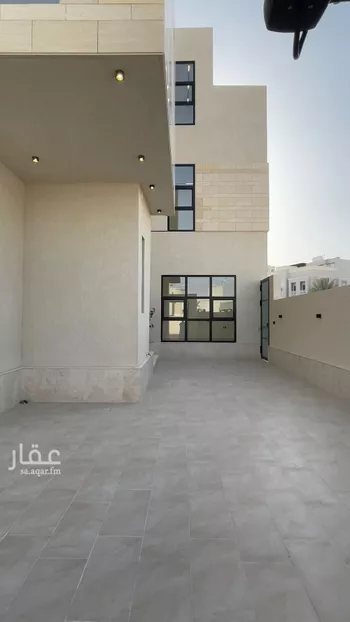 فيلا للبيع في شارع ابن دقيقة, حي المهدية, مدينة الرياض, منطقة الرياض صورة 2
