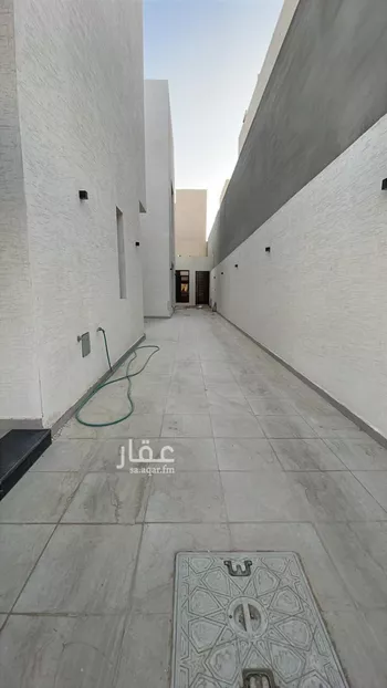 فيلا للبيع في شارع عبدالقادر بن عبدالوارث, حي المهدية, مدينة الرياض, منطقة الرياض صورة 2
