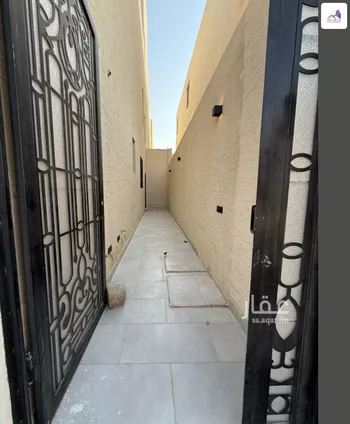 دور للبيع في شارع الثعيليبة, حي الجنادرية, مدينة الرياض, منطقة الرياض صورة 4