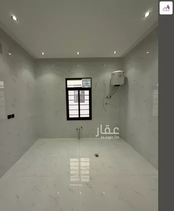 فيلا للبيع في شارع مالك, حي بدر, مدينة الرياض, منطقة الرياض صورة 2