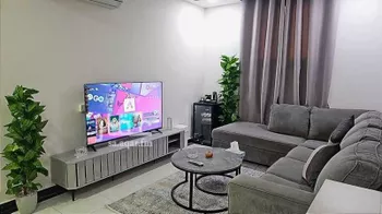 شقة مفروشة للحجز في شارع عبدالله بن عباس ، حي الروابي ، الرياض ، منطقة الرياض