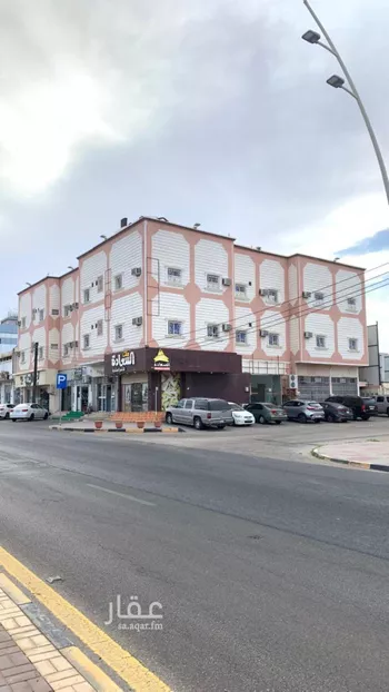 عمارة للبيع في شارع الملك فيصل ابن عبدالعزيز, حي الضباط, مدينة نجران, منطقة نجران
