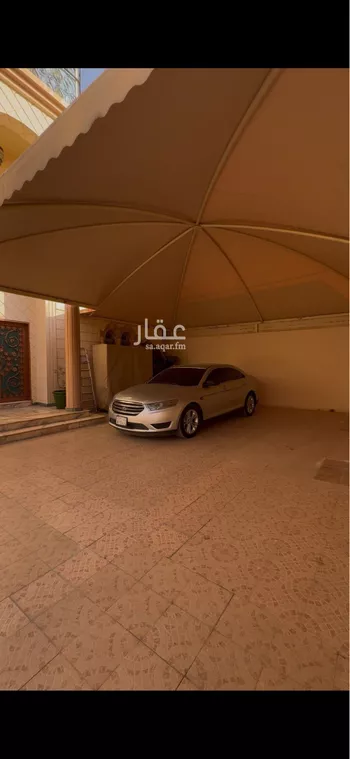 فيلا للبيع في شارع شعران, حي إشبيلية, مدينة الرياض, منطقة الرياض صورة 4