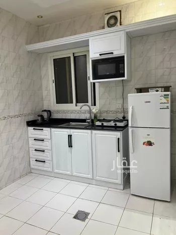 شقة للإيجار في صورة 2