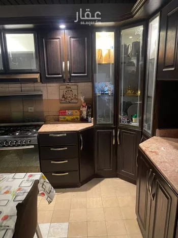فيلا للبيع في شارع شاكر بن مكي, حي بدر, مدينة الرياض, منطقة الرياض صورة 5