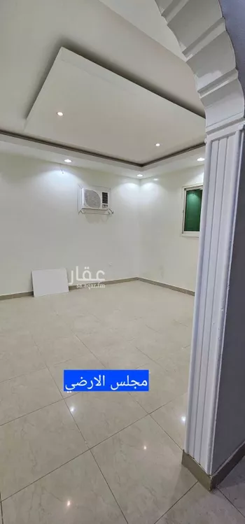 فيلا للبيع في شارع عبدالقادر الجزائري, حي الدار البيضاء, مدينة الرياض, منطقة الرياض صورة 3