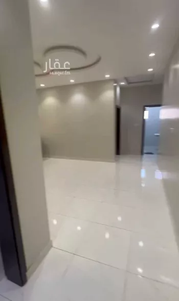 شقة للإيجار في شارع الملك عبدالعزيز ابن عبدالرحمن سعود, حي الزهور, مدينة ينبع, منطقة المدينة المنورة صورة 2
