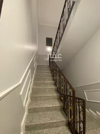 فيلا للبيع في شارع محمد بن ناصر العبودي, حي العاقول, مدينة المدينه المنوره, منطقة المدينة المنورة صورة 2