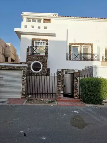 فيلا للإيجار في شارع العزم, حي الخالدية, مدينة جدة, منطقة مكة المكرمة