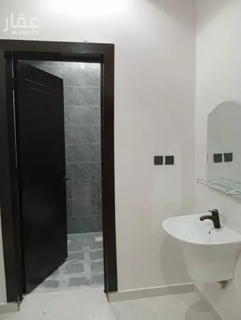فيلا للإيجار في شارع طريق خريص, حي الجنادرية, مدينة الرياض, منطقة الرياض صورة 2