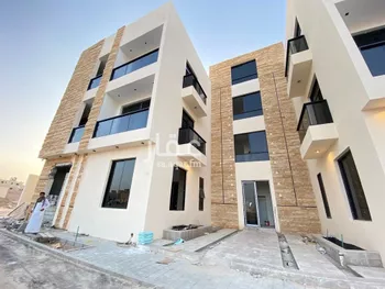 شقة للبيع في شارع أحمد بن الحسن الأنصاري, حي المهدية, مدينة الرياض, منطقة الرياض صورة 4