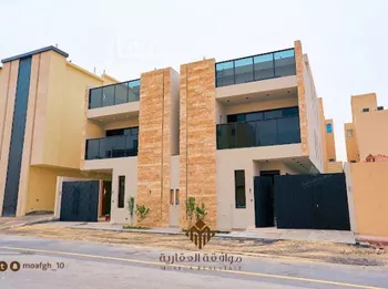 فيلا للبيع في شارع أحمد مفتي المكي الحنفي, حي المهدية, مدينة الرياض, منطقة الرياض صورة 2