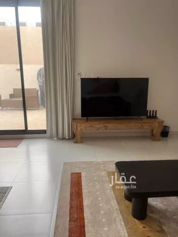 شقة للإيجار في صورة 3