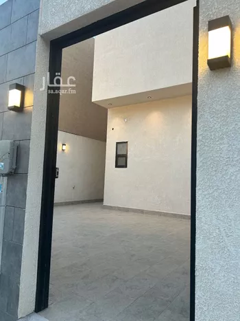 دور للبيع في شارع ربيعة بنت علي, حي العارض, مدينة الرياض, منطقة الرياض صورة 2