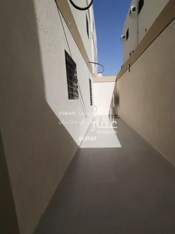 فيلا للبيع في شارع عبدالله ابن عقبة, حي الدفاع, مدينة المدينه المنوره, منطقة المدينة المنورة صورة 3