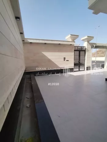 فيلا للبيع في شارع عبدالله ابن عقبة, حي الدفاع, مدينة المدينه المنوره, منطقة المدينة المنورة صورة 3