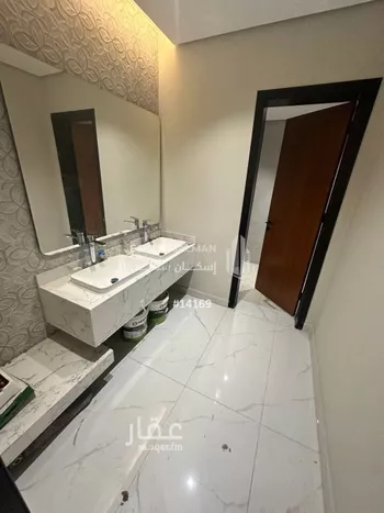 فيلا للبيع في شارع ناصر بن عيد, حي الحلقة الشرقية, مدينة امارة منطقة مكة المكرمة - الطائف, منطقة مكة المكرمة صورة 2