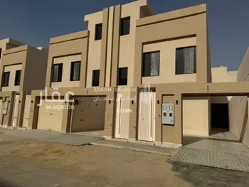 فيلا للبيع في شارع أحمد المروزي, حي عكاظ, مدينة الرياض, منطقة الرياض