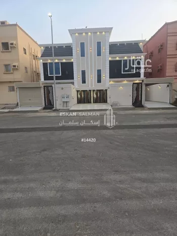 شقة للبيع في شارع شارع شهيد الدين ثم الوطن علي حسين محمد خلوي, حي السويس 2, مدينة جازان, منطقة جازان