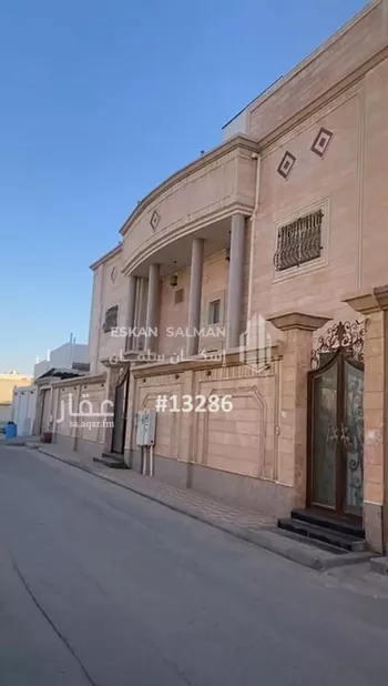 فيلا للبيع في شارع زهير بن محمد, حي الحزم, مدينة القطيف, المنطقة الشرقية