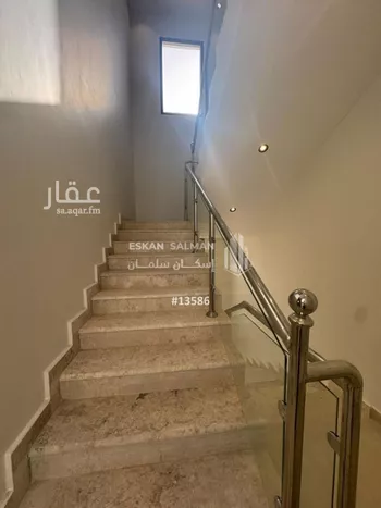 فيلا للبيع في شارع أحمد المروزي, حي عكاظ, مدينة الرياض, منطقة الرياض صورة 4