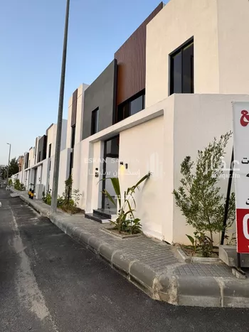 فيلا للبيع في شارع علي الحميدي, حي الحلقة الغربية, مدينة امارة منطقة مكة المكرمة - الطائف, منطقة مكة المكرمة صورة 2