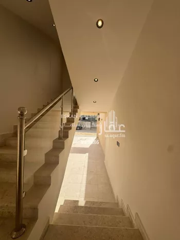 فيلا للبيع في شارع أحمد المروزي, حي عكاظ, مدينة الرياض, منطقة الرياض صورة 3