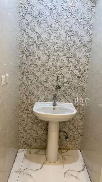 فيلا للبيع في شارع محمد الفتياني, حي الساحل, مدينة جدة, منطقة مكة المكرمة صورة 2
