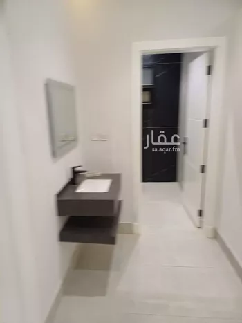 مكتب تجاري للإيجار في شارع طريق عثمان بن عفان, حي الملك عبدالله, مدينة الرياض, منطقة الرياض صورة 4