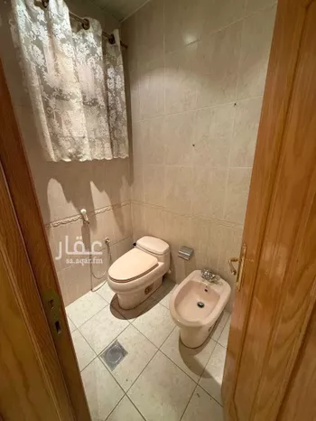 فيلا للإيجار في شارع حسن سعيد العمري, حي النخيل, مدينة الرياض, منطقة الرياض صورة 3