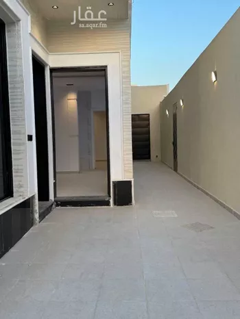 دور للبيع في شارع اكمل القرشي, حي بدر, مدينة الرياض, منطقة الرياض صورة 3